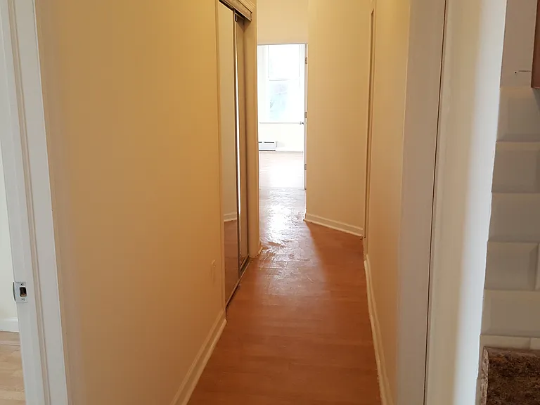 1499 E 15th St #3 — Photo 8