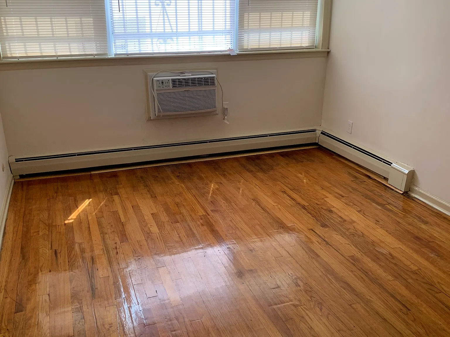 Lynn York Apartments — Photo 3