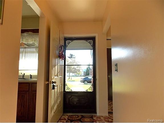 3rd image of 37960 Watkins Dr