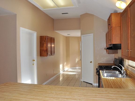3rd image of 11626 Gullwood Dr