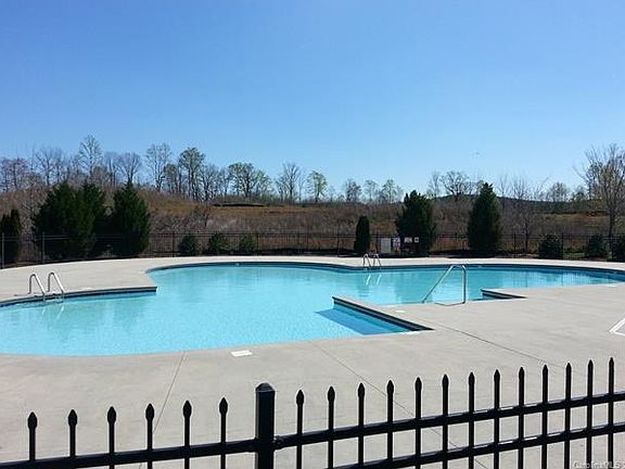 5th image of 105 Prairie View Ct #22
