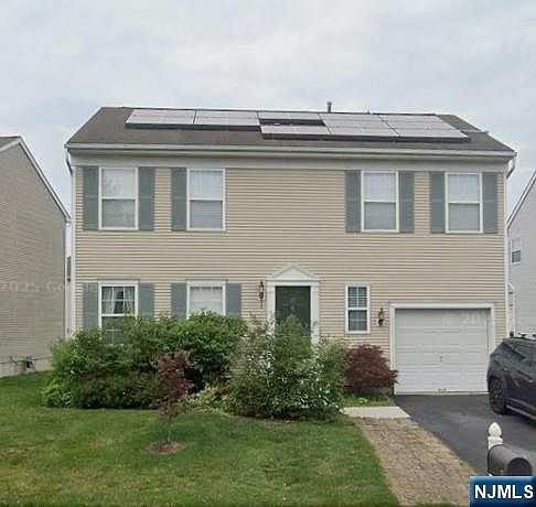 1st image of 25 Fountayne Ln