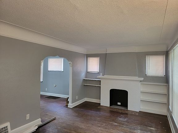 3rd image of 15491 Sussex St