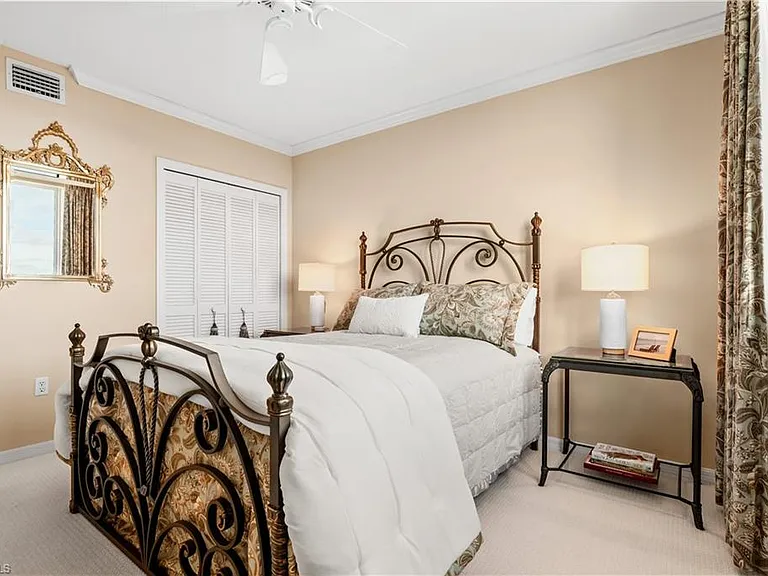 7515 Pelican Bay Blvd #7B — Photo 19