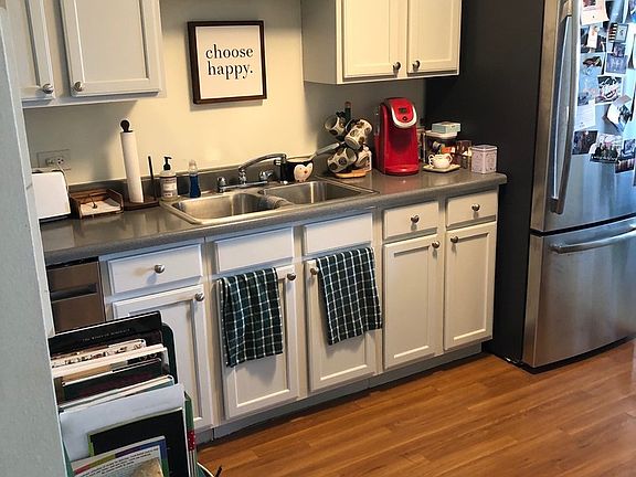 3rd image of 1660 N Lasalle St #2410