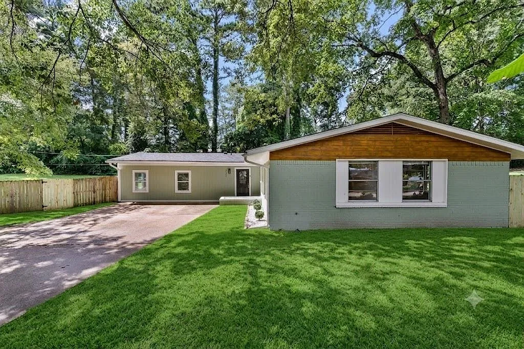 4 bed, 2.0 bath, 1464 sqft, $2,495 — Photo 1