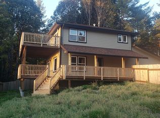 30 Marten Way, Whitethorn, CA 95589