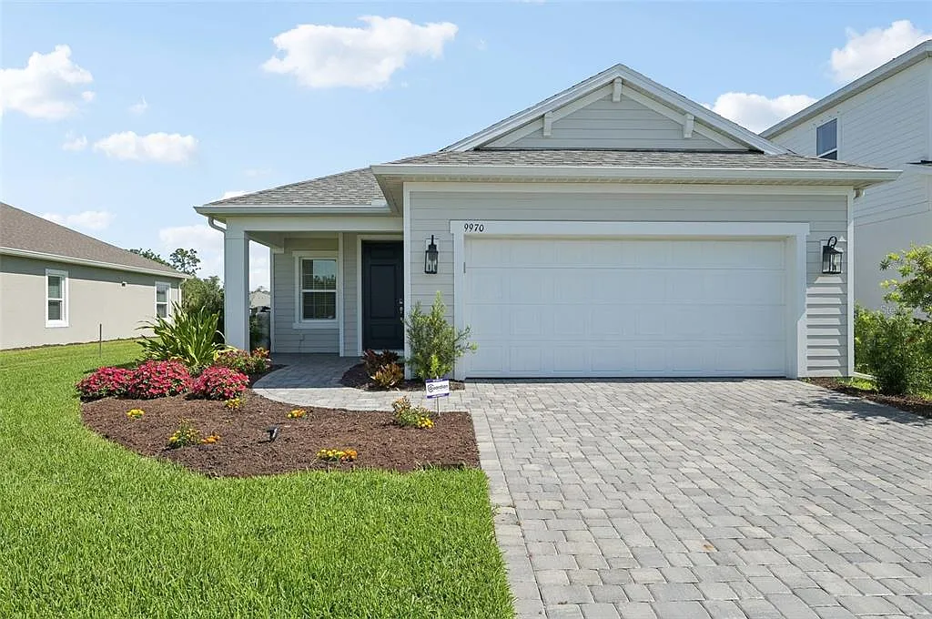 3 bed, 2.0 bath, 1854 sqft, $3,000 — Photo 1