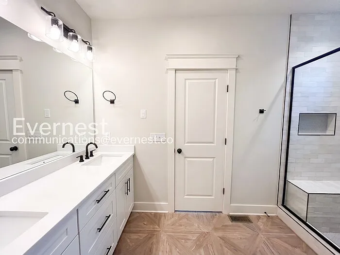 520 Moore Ave — Photo 19