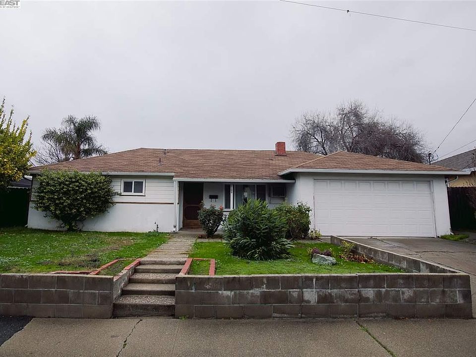 1st image of 2109 Dennis Dr