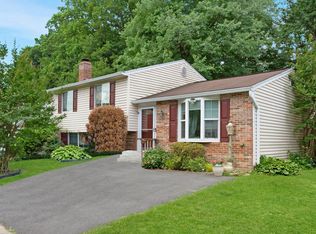 8479 Summer Breeze Ln, Springfield, VA 22153