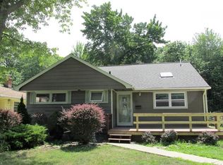 71 Eagle Cliff Dr, Bay Village, OH