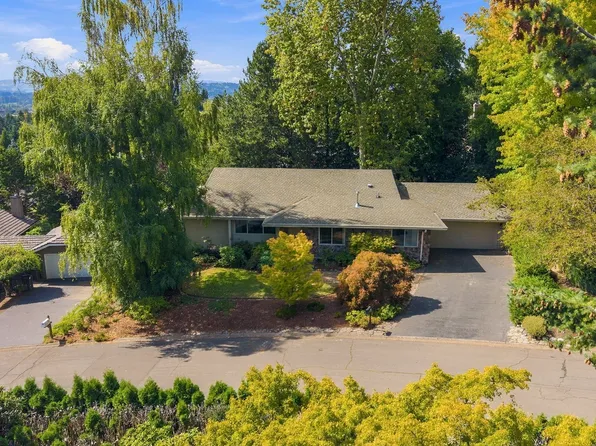 29 Touchstone, Lake Oswego, OR 97035