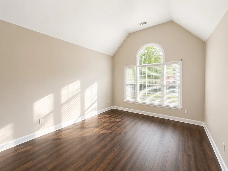 2951 Nestle Creek Dr — Photo 8