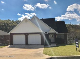 2407 Courtyard Dr, Jefferson City, MO 65109