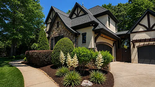 7916 Skye Lochs Dr Photo 1