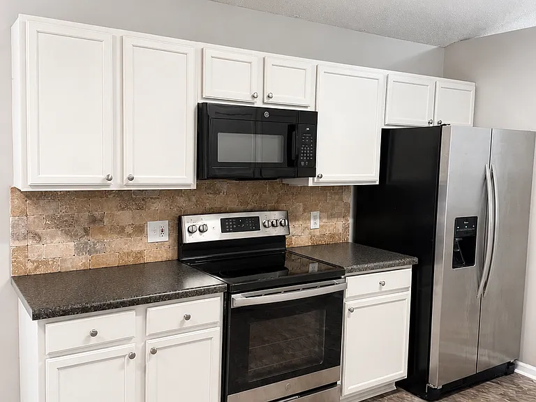 1209 Fielding Dr — Photo 7