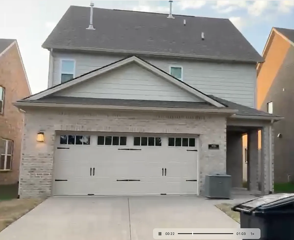 Building Photo - 9019 Headwaters Dr