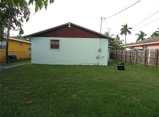 3rd image of 841 SW 1st St