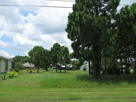 5th image of 2209 SE Heathwood Circle