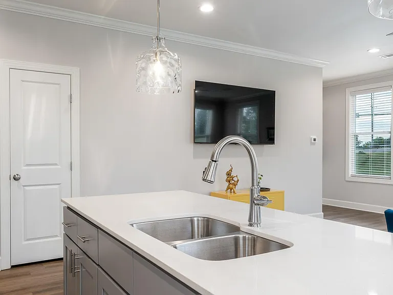 Kitchen / Living Room