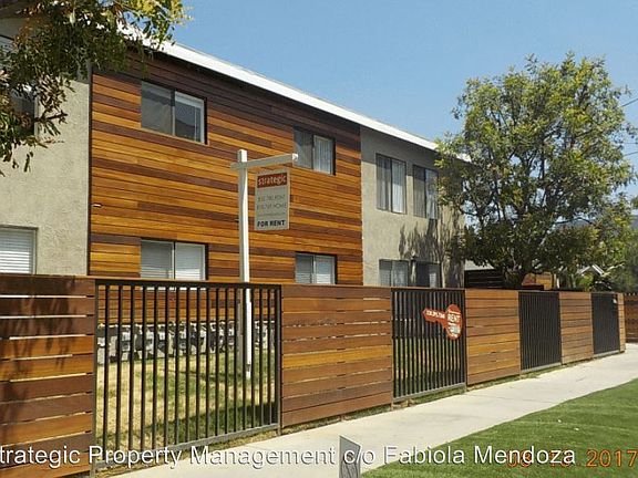 3rd image of 11133 Cumpston St APT 14