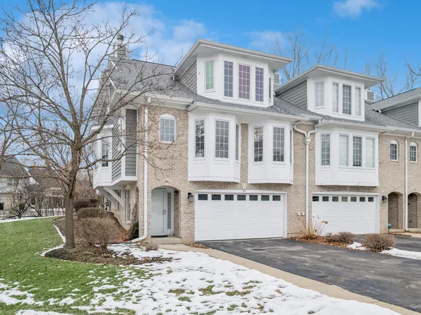 1053 N Glenview Ct, Palatine, IL 60067