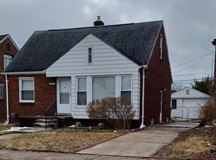 15344 Sprenger Ave, Eastpointe, MI 48021