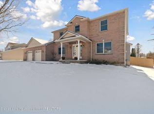 702 Drahner St, Eaton Rapids, MI