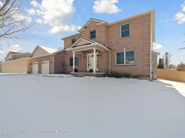 702 Drahner St, Eaton Rapids, MI 48827