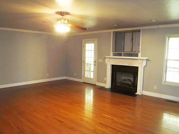 4th image of 608 Nakoma Dr