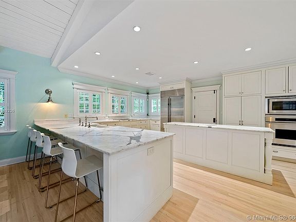 4th image of 1444 Robbia Ave