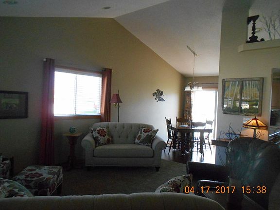 5th image of 885 25th St NE