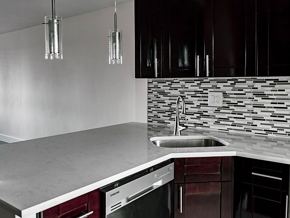 3rd image of 10460 Queens Blvd APT 10M