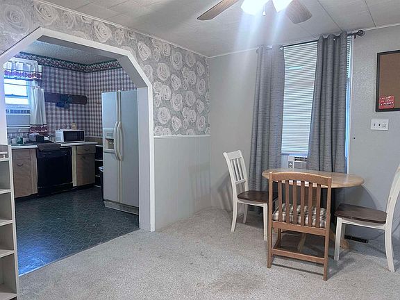 3rd image of 723 N 9th St