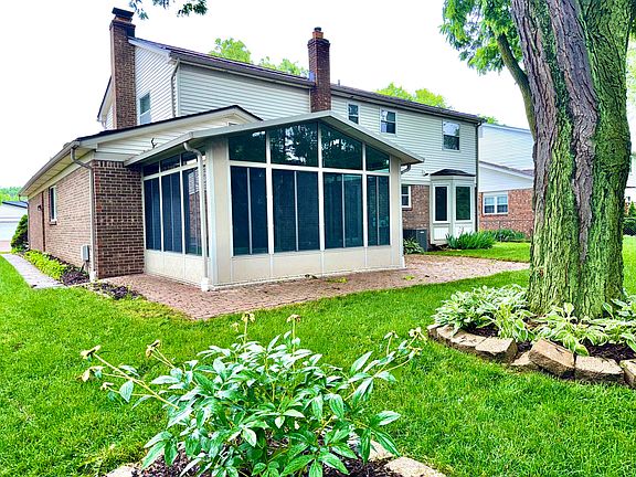 4th image of 45827 Gainsborough Dr