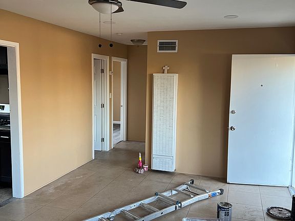 4th image of 591 E Park Ave
