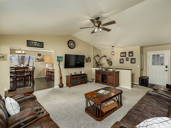 5th image of 601 Golden West Dr