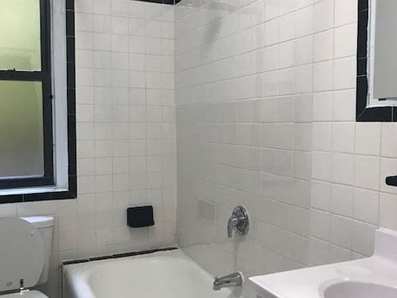 3rd image of 248 W 17th St APT 208