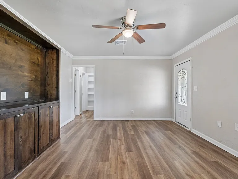 510 N Marshall Dr — Photo 6
