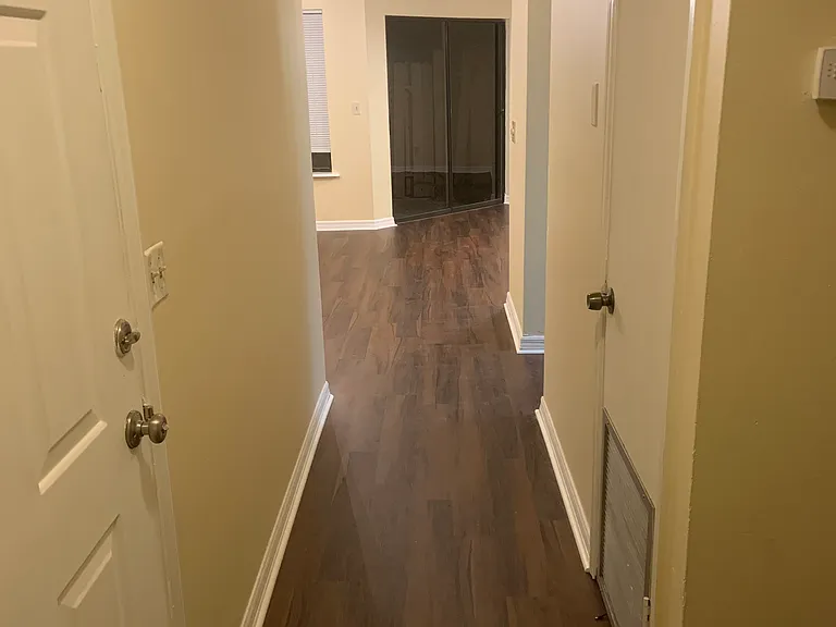2701 NE 10th St #0 — Photo 10