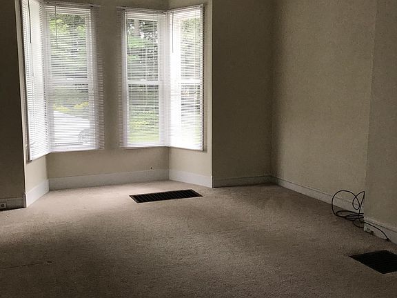 5th image of 361 W Thurston St