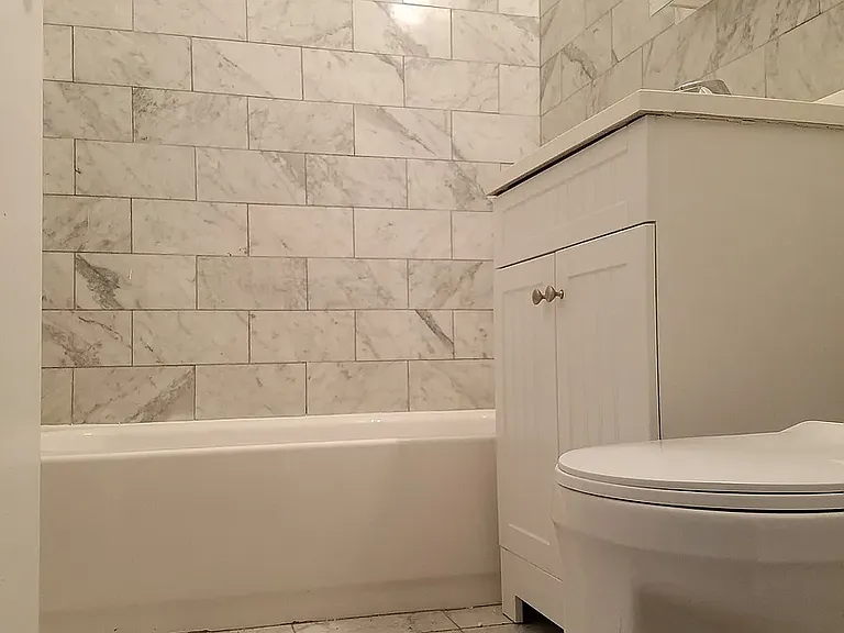 445 E 77th St #2H — Photo 5
