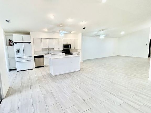 3rd image of 7818 Stirling Bridge Blvd S