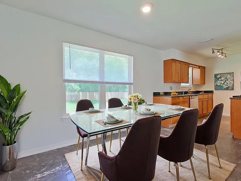 410 Wildwood St — Photo 7