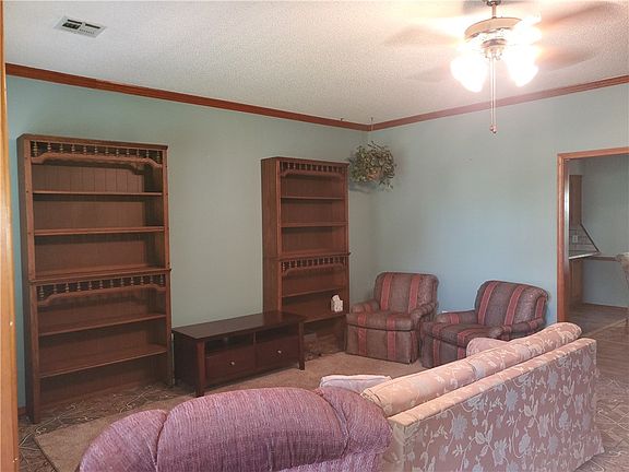 5th image of 612 Garland Pl