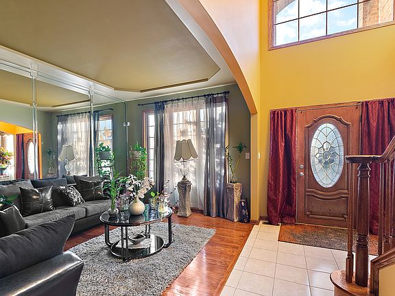 4th image of 1001 Donnington Dr