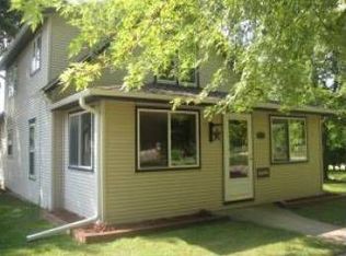 830 7th St, Nevada, IA 50201