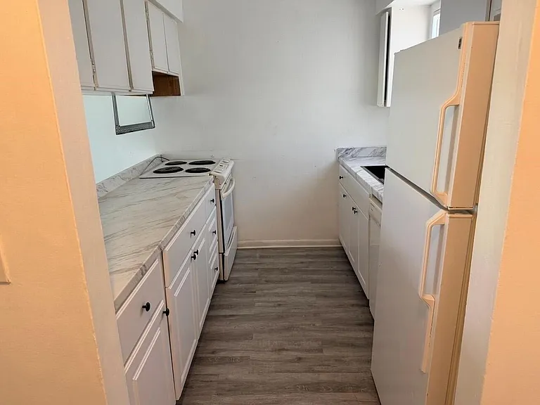 2305 Seaside Dr — Photo 6