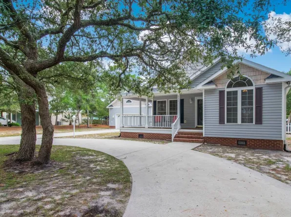 222 NE 49th St, Oak Island, NC 28465